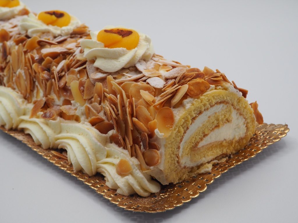 Brazo de Nata y Almendras