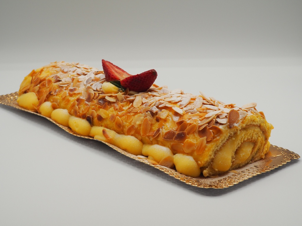 Brazo de Crema y Almendras